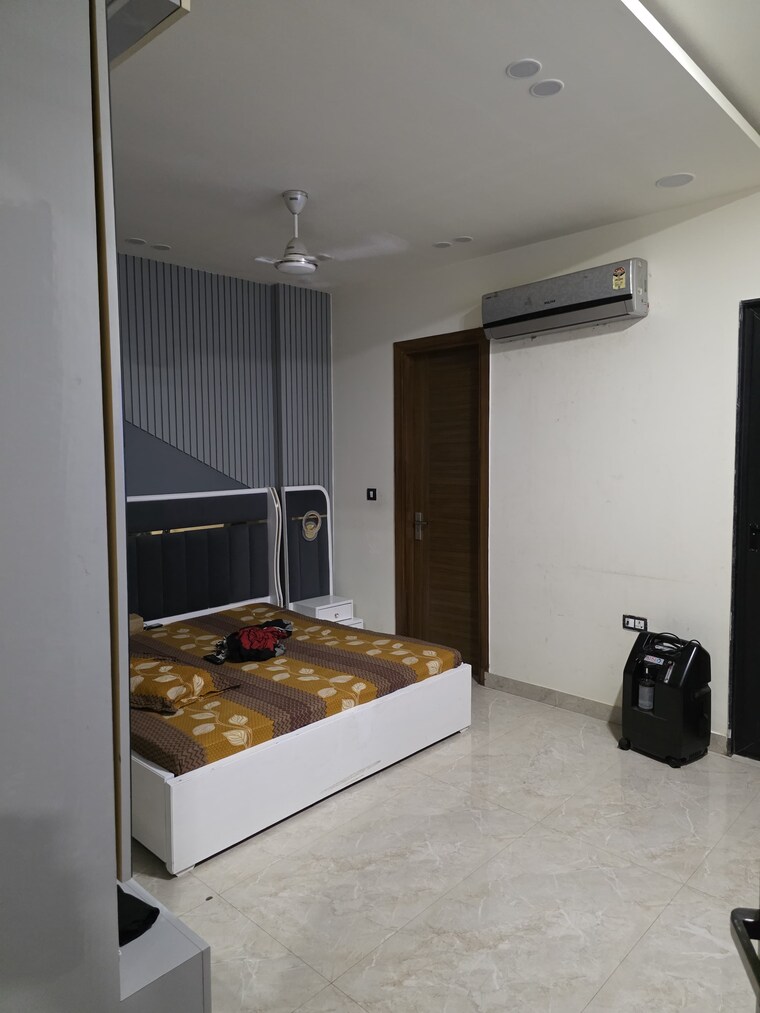 Bedroom, unitech-heritage-city 4 Bedroom 3200 Sq.Ft. Apartment In Sector 25 Gurgaon 8623483