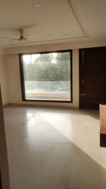 Room in 3 BHK Independent House at Sector 6 – for Rent