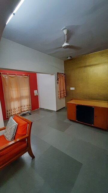 Bedroom in 3 BHK Apartment at Satellite – for Rent