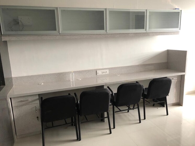 Team Area, science city Commercial Office Space 705 Sq.Ft. In Science City Ahmedabad 8623524