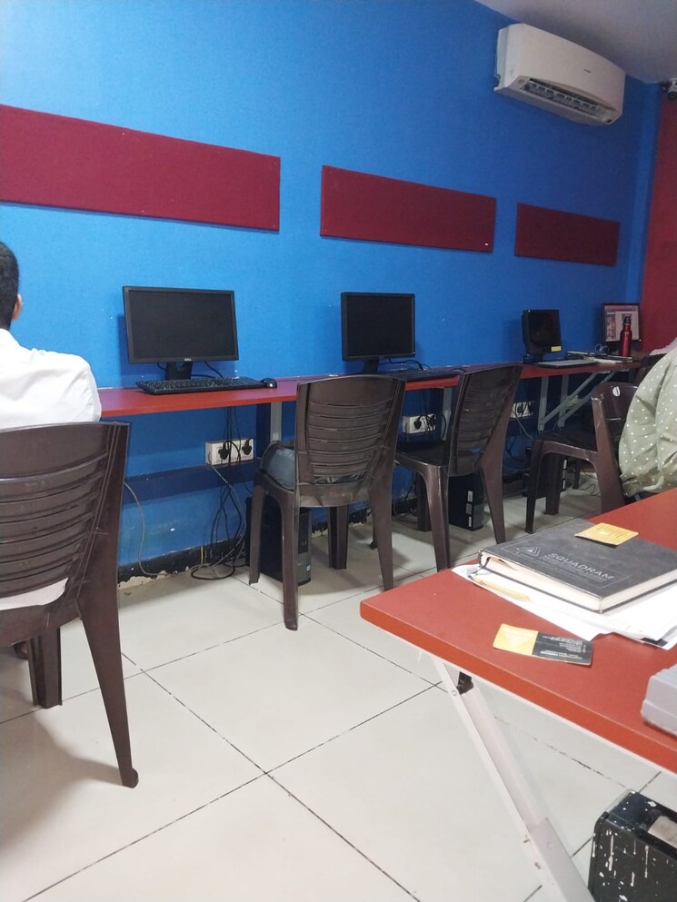 Team Area, haware-fantasia Commercial Office Space 850 Sq.Ft. In Vashi Sector 28 Navi Mumbai 8623551