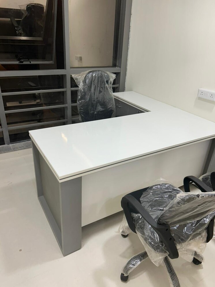 Team Area, ambli road Commercial Office Space 550 Sq.Ft. In Ambli Road Ahmedabad 8623597