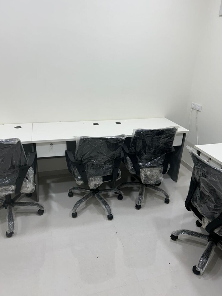 Team Area, ambli road Commercial Office Space 550 Sq.Ft. In Ambli Road Ahmedabad 8623597