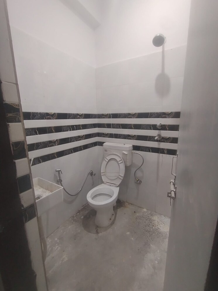 Bathroom, new ashok nagar 2.5 Bedroom 680 Sq.Ft. Builder Floor In New Ashok Nagar Delhi 8623657