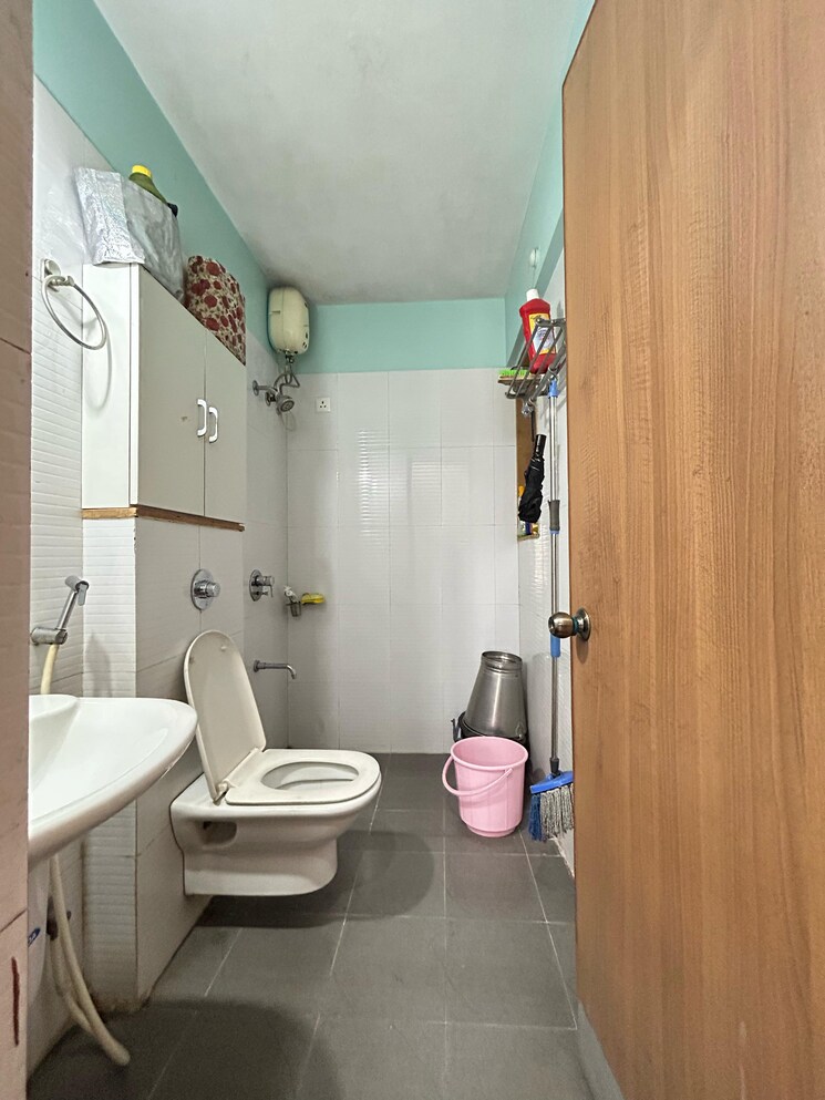 Bathroom, lodha-casa-bella-gold 2 Bedroom 686 Sq.Ft. Apartment In Dombivli East Thane 8623648