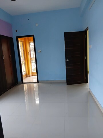 Room in 2 BHK Apartment at Purbalok – for Rent