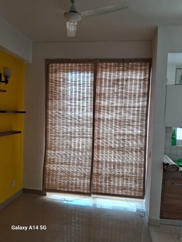 Room in 2 BHK Apartment at Mapsko Paradise, Sector 83 – for Rent