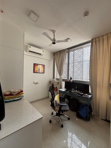 Master Bedroom in 2.5 BHK Apartment at Piramal Vaikunth, Balkum Pada – for Rent