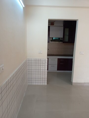 Room in 2 BHK Apartment at Ajnara Homes, Sector 16b Greater Noida – for Rent