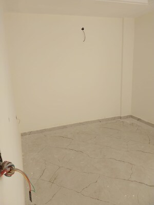 Room in 2 BHK Builder Floor at Aamwala – for Sale