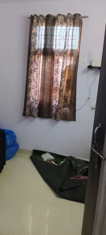 Living Room in 1.5 BHK Builder Floor at New Ashok Nagar – for Rent