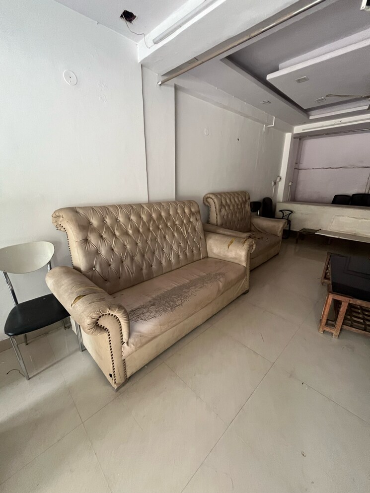 Living Room, shalimar-apartments-shalimar-garden Commercial Office Space 640 Sq.Ft. In Shalimar Garden Ghaziabad 8623757