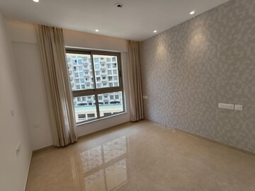 Room in 3 BHK Apartment at Hiranandani Highland, Powai – for Rent