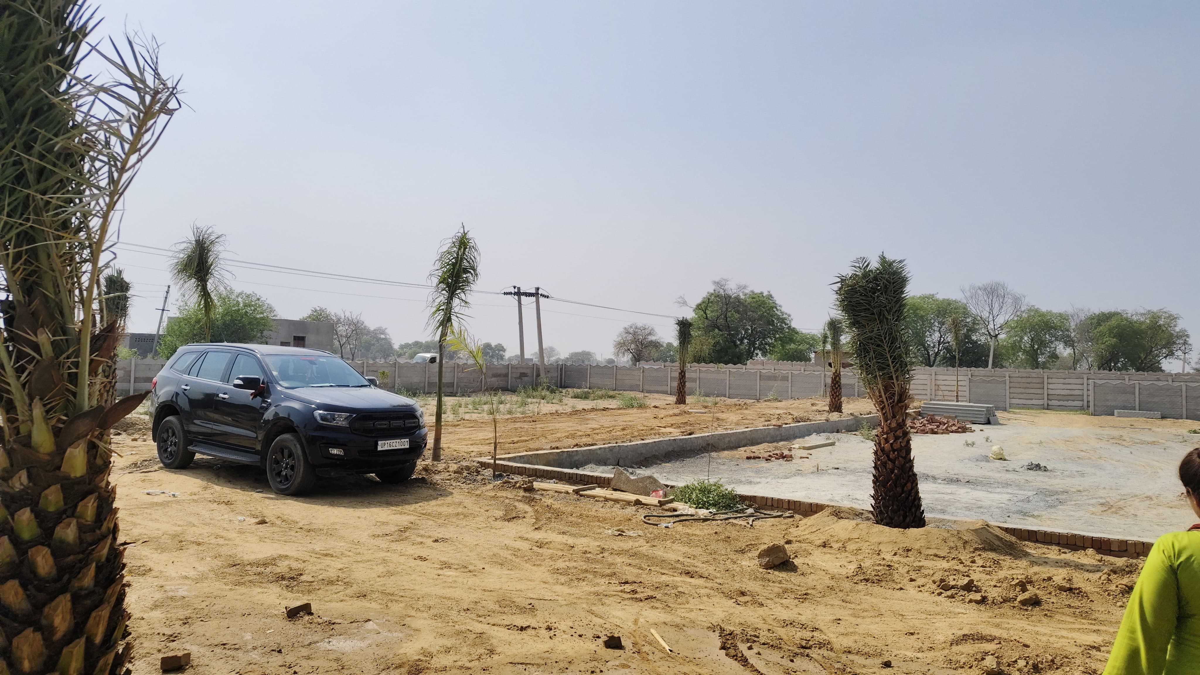 Plot For Sale in Jewar