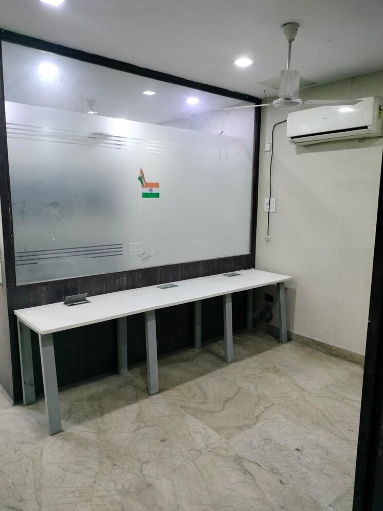 Floor Plan, sector 63 Commercial Office Space 2500 Sq.Ft. In Sector 63 Noida 8623858