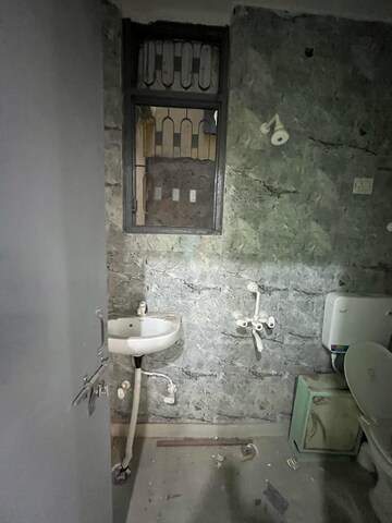 Bathroom in  Shop at Shalimar Apartments Shalimar Garden, Shalimar Garden – for Rent