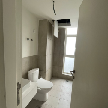 Bathroom in 3 BHK Apartment at M3M Heights, Sector 65 – for Sale
