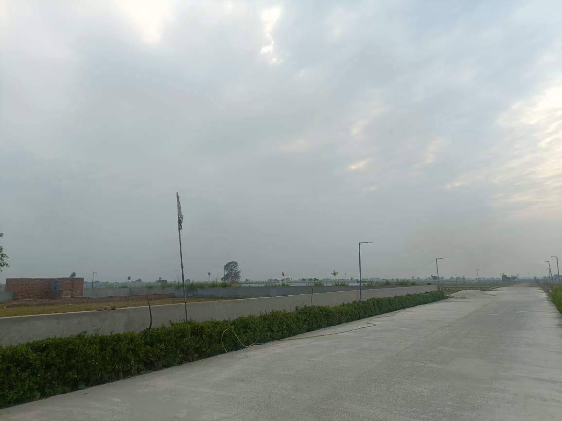 Plot For Sale in Jewar