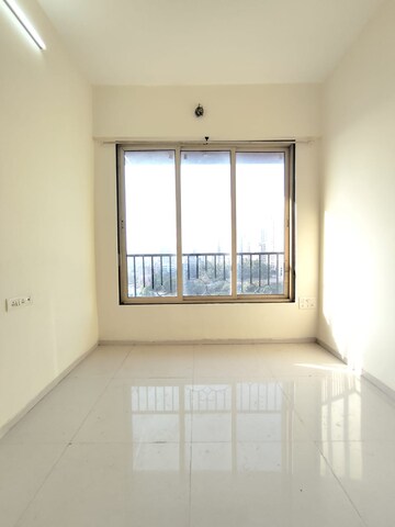 1 BHK Apartment For Rent in Je And Vee Om Trimurti, Malad East