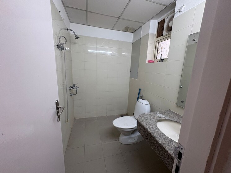 Bathroom, vatika-city-homes 3 Bedroom 1940 Sq.Ft. Apartment In Sector 83 Gurgaon 8623923