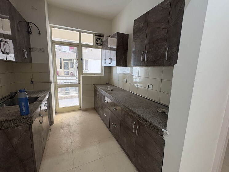 Kitchen, vatika-city-homes 3 Bedroom 1940 Sq.Ft. Apartment In Sector 83 Gurgaon 8623923