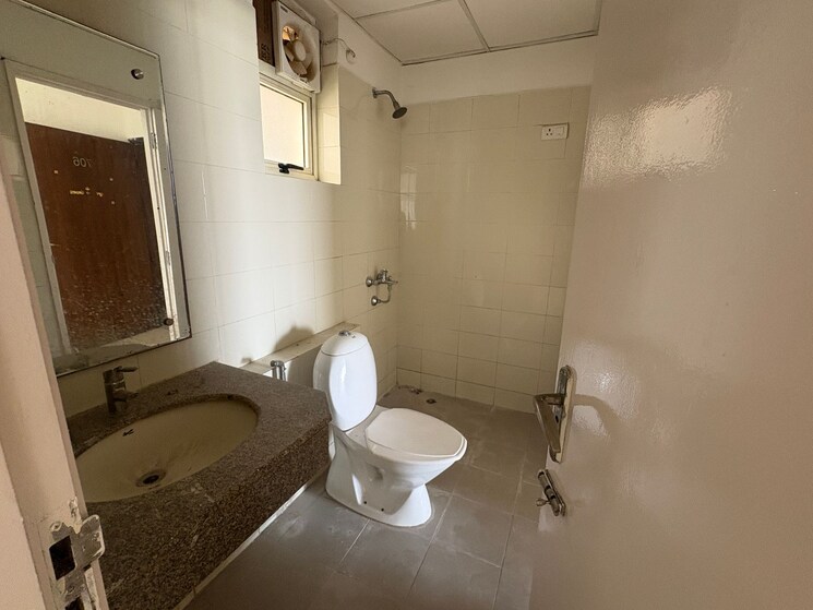 Bathroom, vatika-city-homes 3 Bedroom 1940 Sq.Ft. Apartment In Sector 83 Gurgaon 8623923