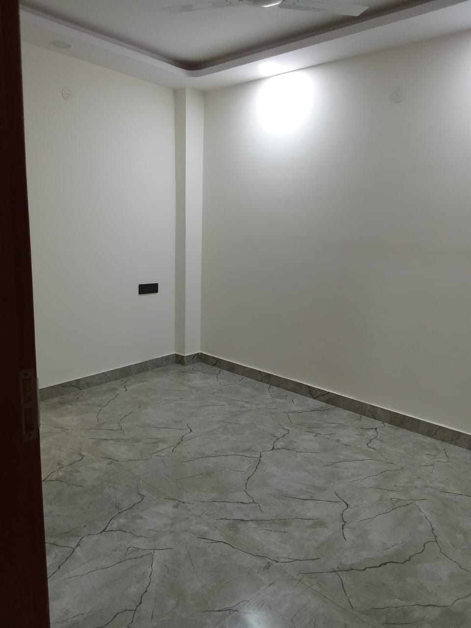3 BHK + Pooja Room,Servant Room,Study Room,Extra Room Builder Floor For Sale in Govindpuri