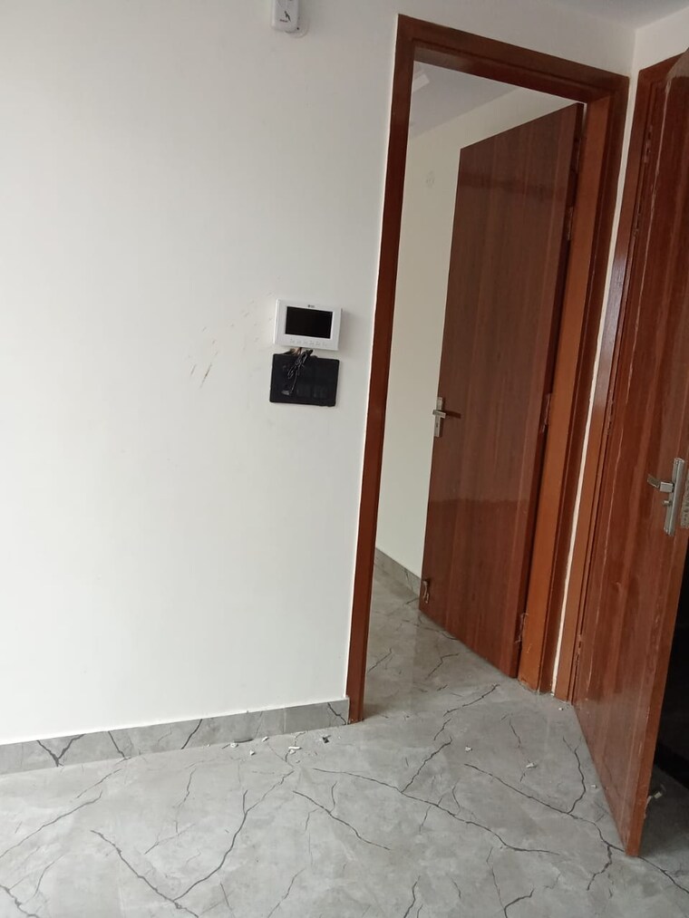 Room, govindpuri 3 Bedroom 900 Sq.Ft. Builder Floor In Govindpuri Delhi 8623911