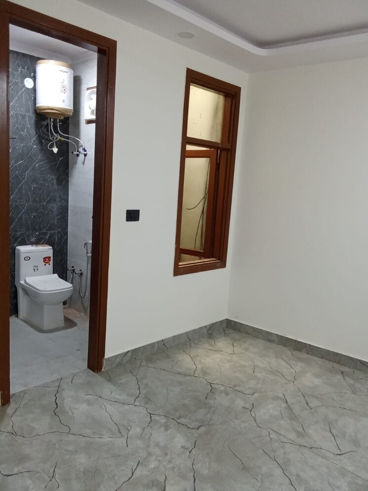 Room, govindpuri 3 Bedroom 900 Sq.Ft. Builder Floor In Govindpuri Delhi 8623911