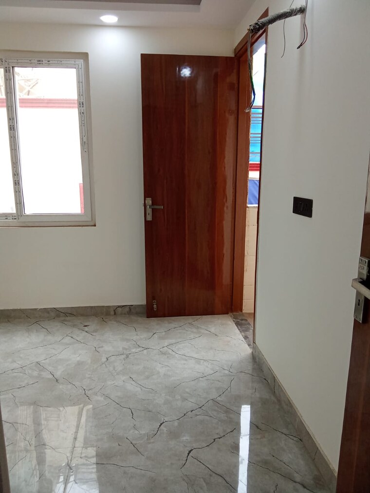 Room, govindpuri 3 Bedroom 900 Sq.Ft. Builder Floor In Govindpuri Delhi 8623911