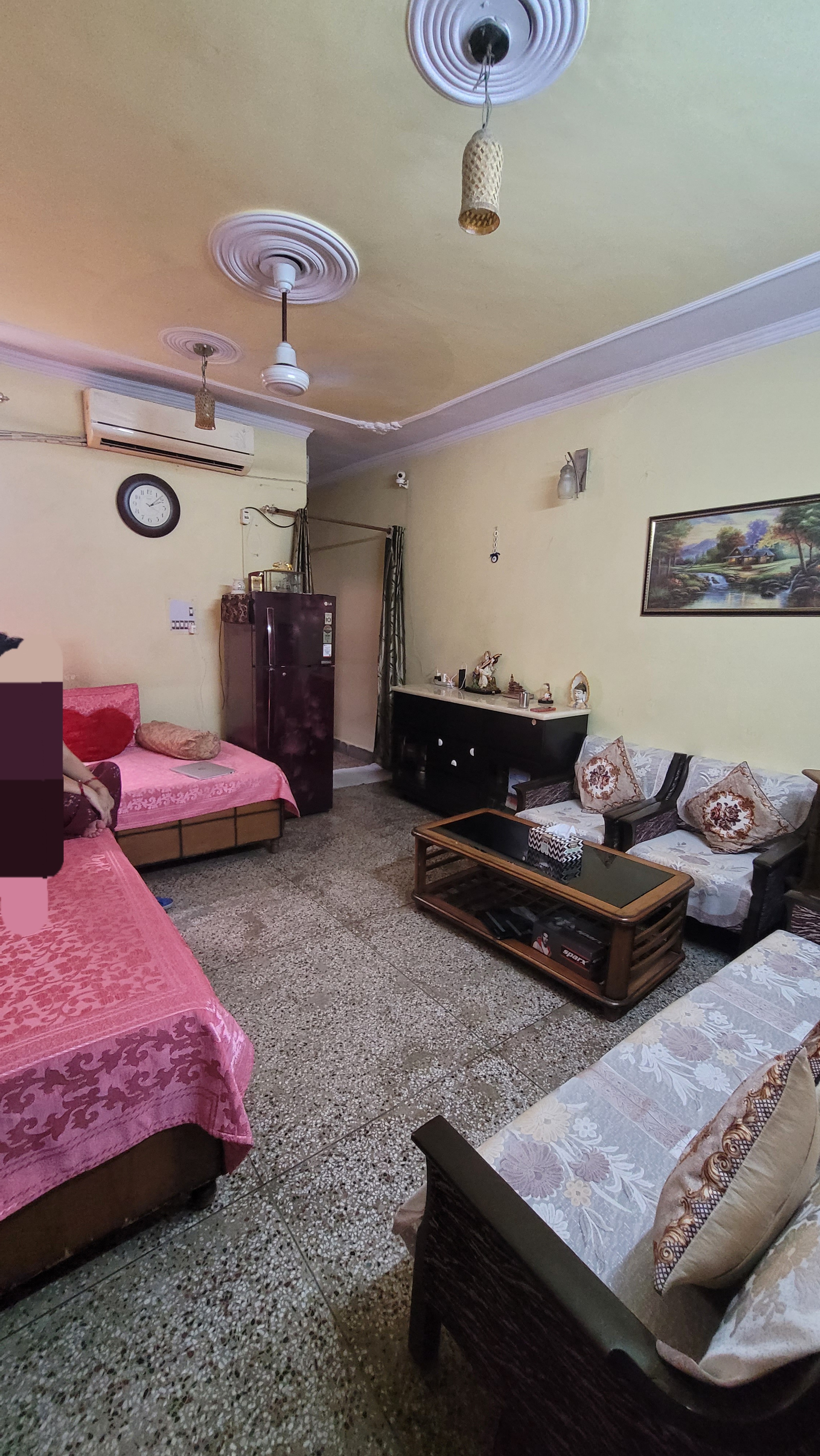 1 BHK + Study Room Builder Floor For Sale in Dilshad Colony
