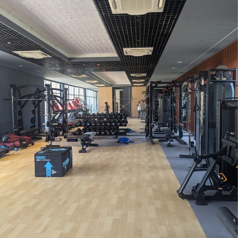 Gym, kalpataru-vienta 4 Bedroom 1600 Sq.Ft. Apartment In Ashok Nagar Mumbai 8623942