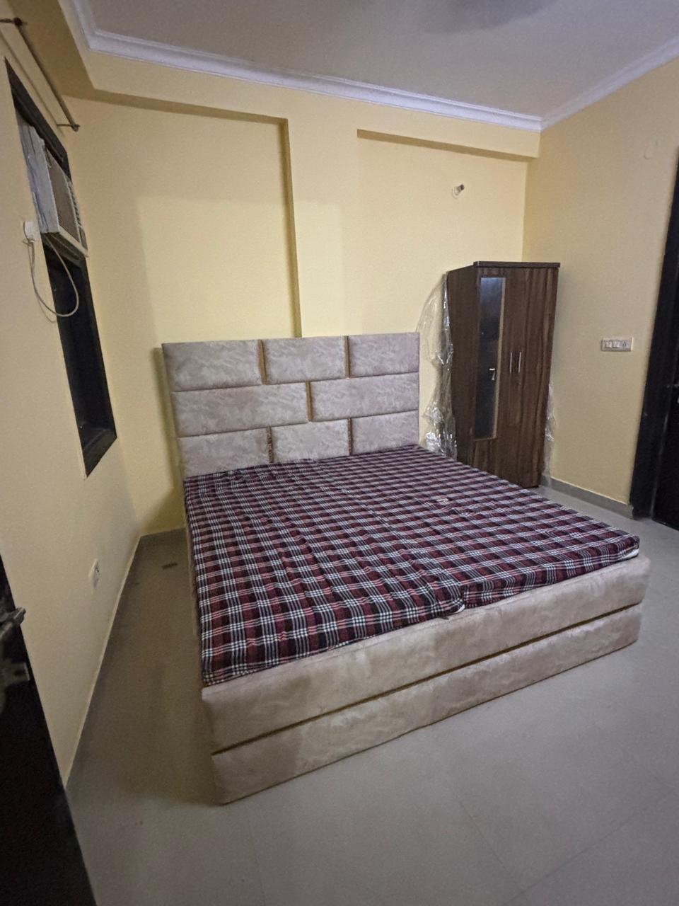 2 BHK Builder Floor For Rent in Paryavaran Complex