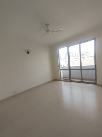 Room in 2 BHK Apartment at SS The Coralwood, Sector 84 – for Rent