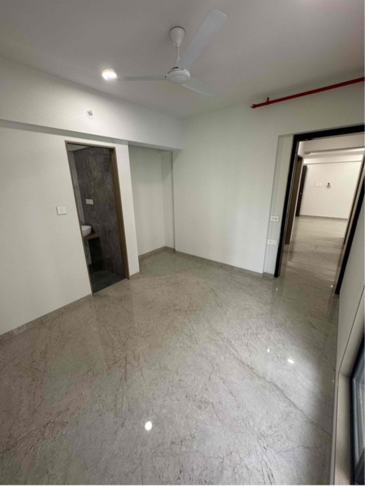 2 BHK Apartment For Sale in Shree Shashwat CHS