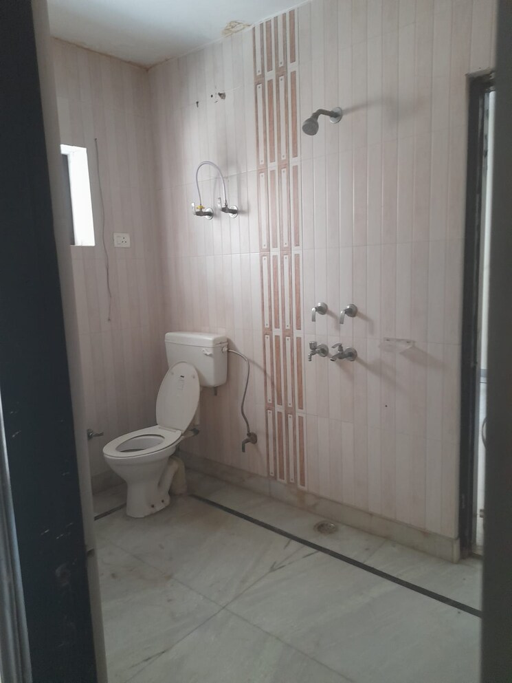 Bathroom, sector 16 2 Bedroom 1220 Sq.Ft. Independent House In Sector 16 Faridabad 8623989