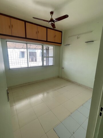 Room in 2 BHK Apartment at Kumar Aangan, Yerawada – for Rent