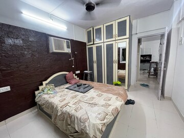 Bedroom in 1 BHK Apartment at Andheri West – for Rent