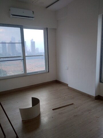 Bedroom in 1 BHK Apartment at Rajlaxmi CHS Matunga, Matunga West – for Rent