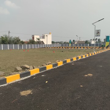 Swimming Pool in  Plot at Singaperumal Koil – for Sale