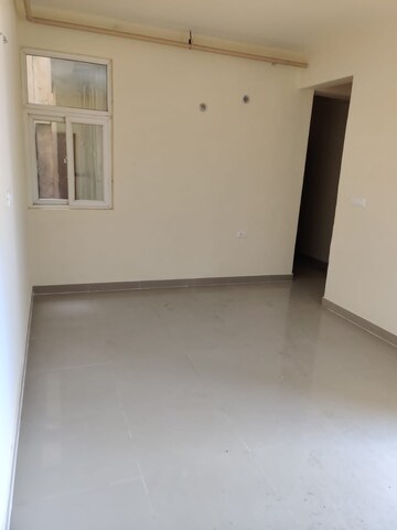 2 BHK Apartment For Rent in Amrapali Golf Homes, Sector 4 Greater Noida