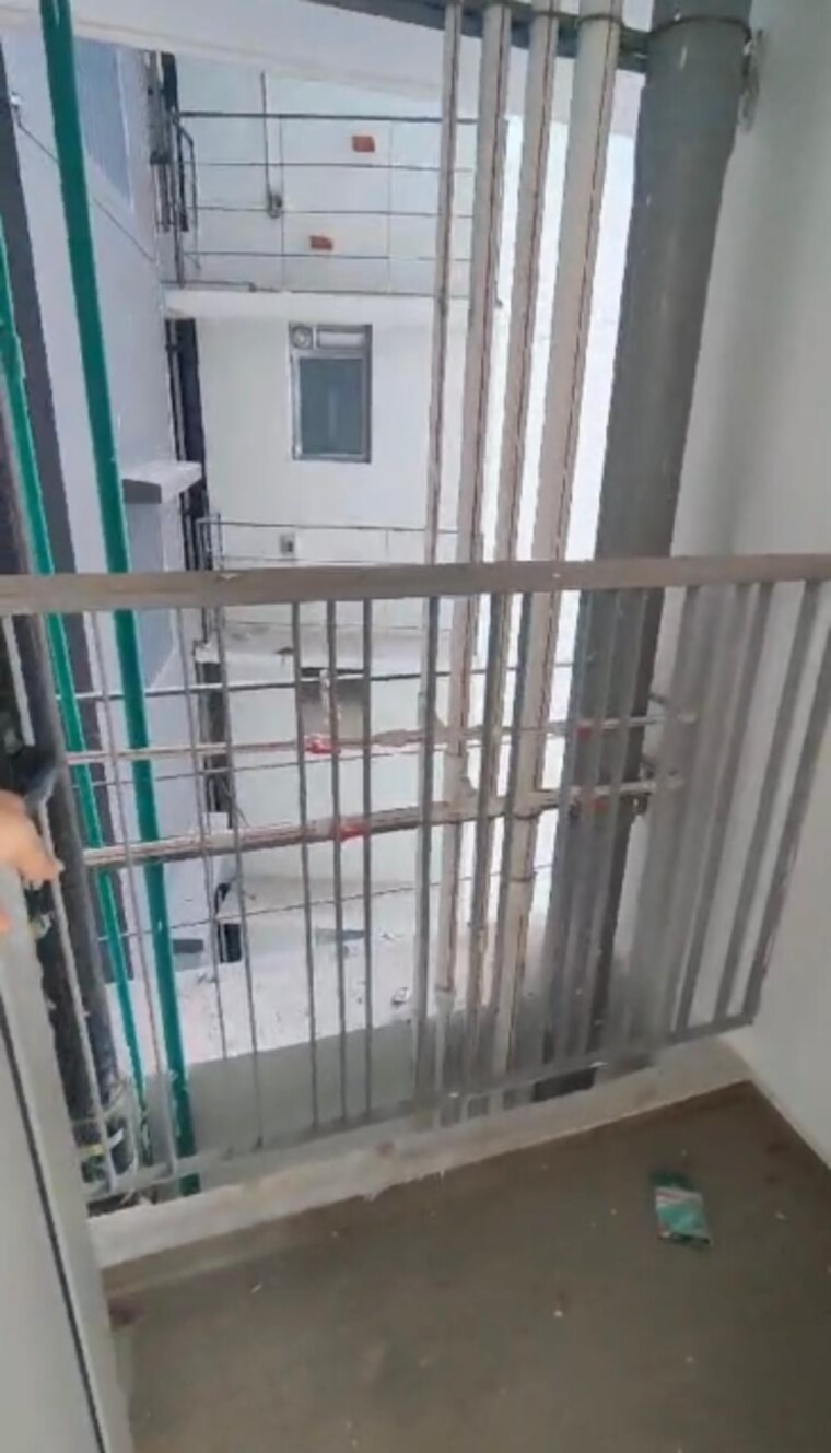 Balcony, rustomjee-urbania-azziano-l-wing 2 Bedroom 713 Sq.Ft. Apartment In Majiwada Thane 8624075