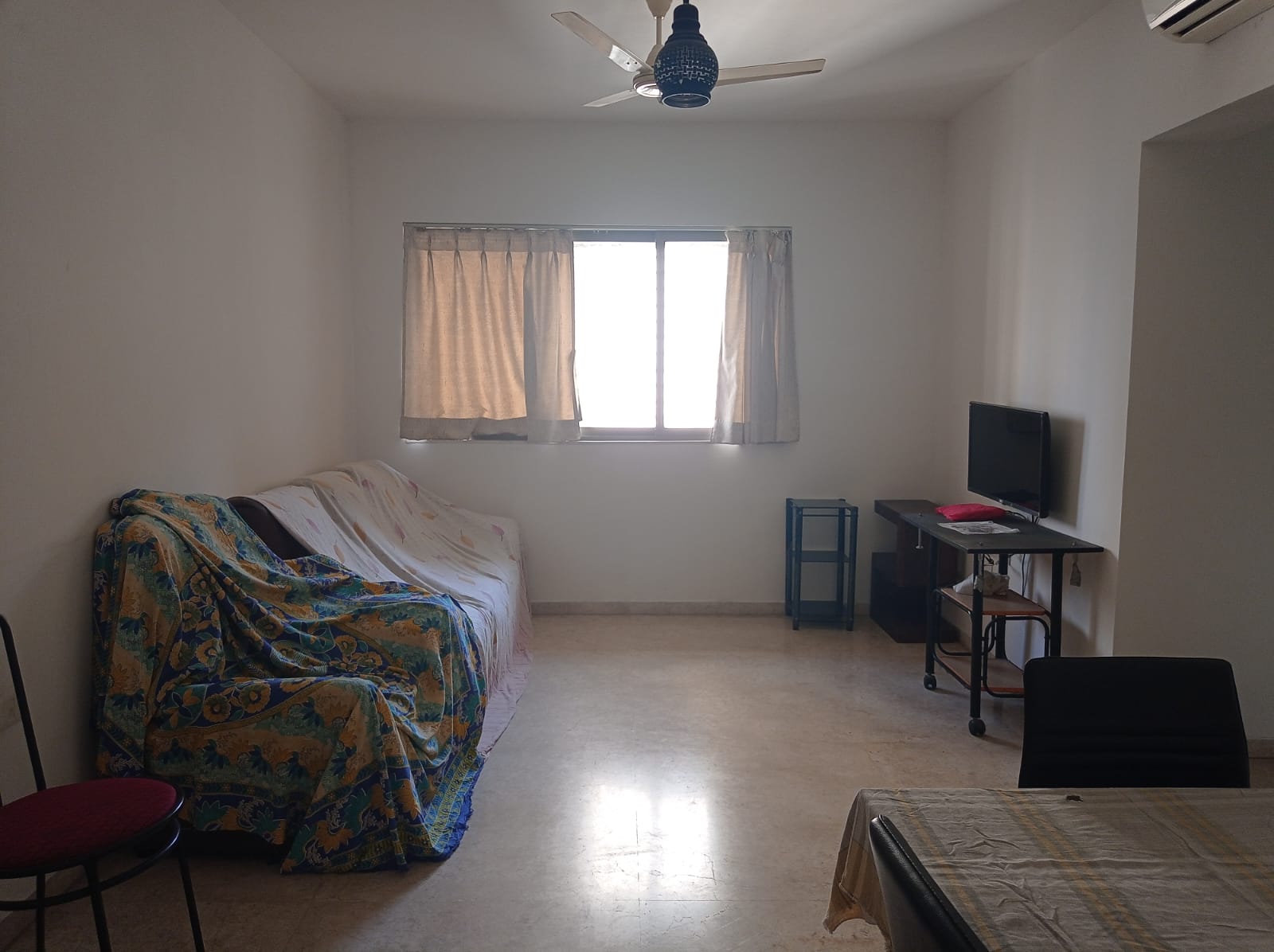 2 BHK Apartment For Rent in Kolshet Road