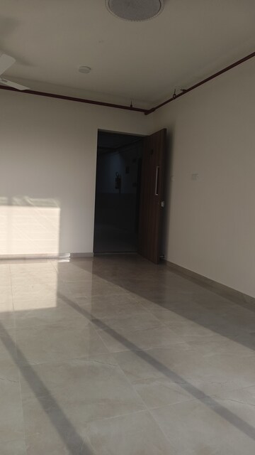 Room in 2 BHK Apartment at Rajesh Raj Infinia, Malad West – for Rent