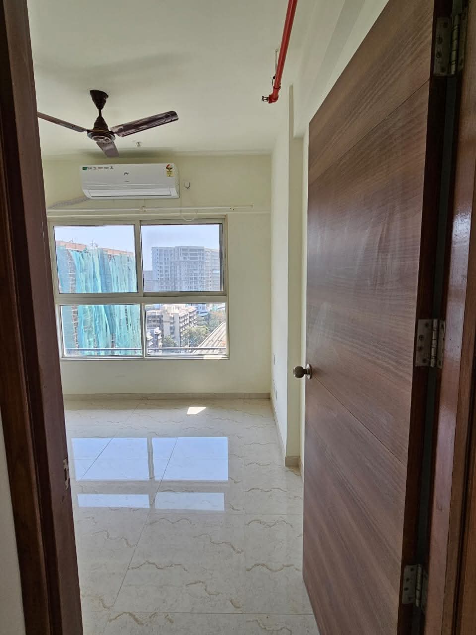 1 BHK Apartment For Rent in JP Eminence