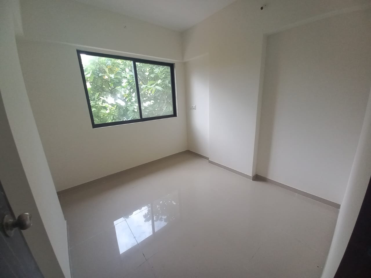 2 BHK 635 Sq.Ft. Apartment in Rashmi Complex Teen Hath Naka