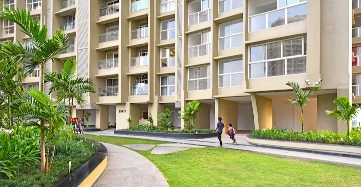 3 BHK + Pooja Room 1350 Sq.Ft. Apartment in Runwal Elegante