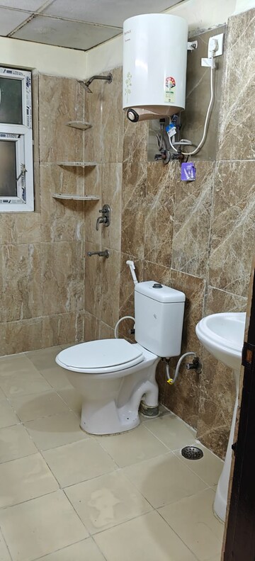 Bathroom in 2.5 BHK Apartment at Gardenia Gateway, Sector 75 – for Sale