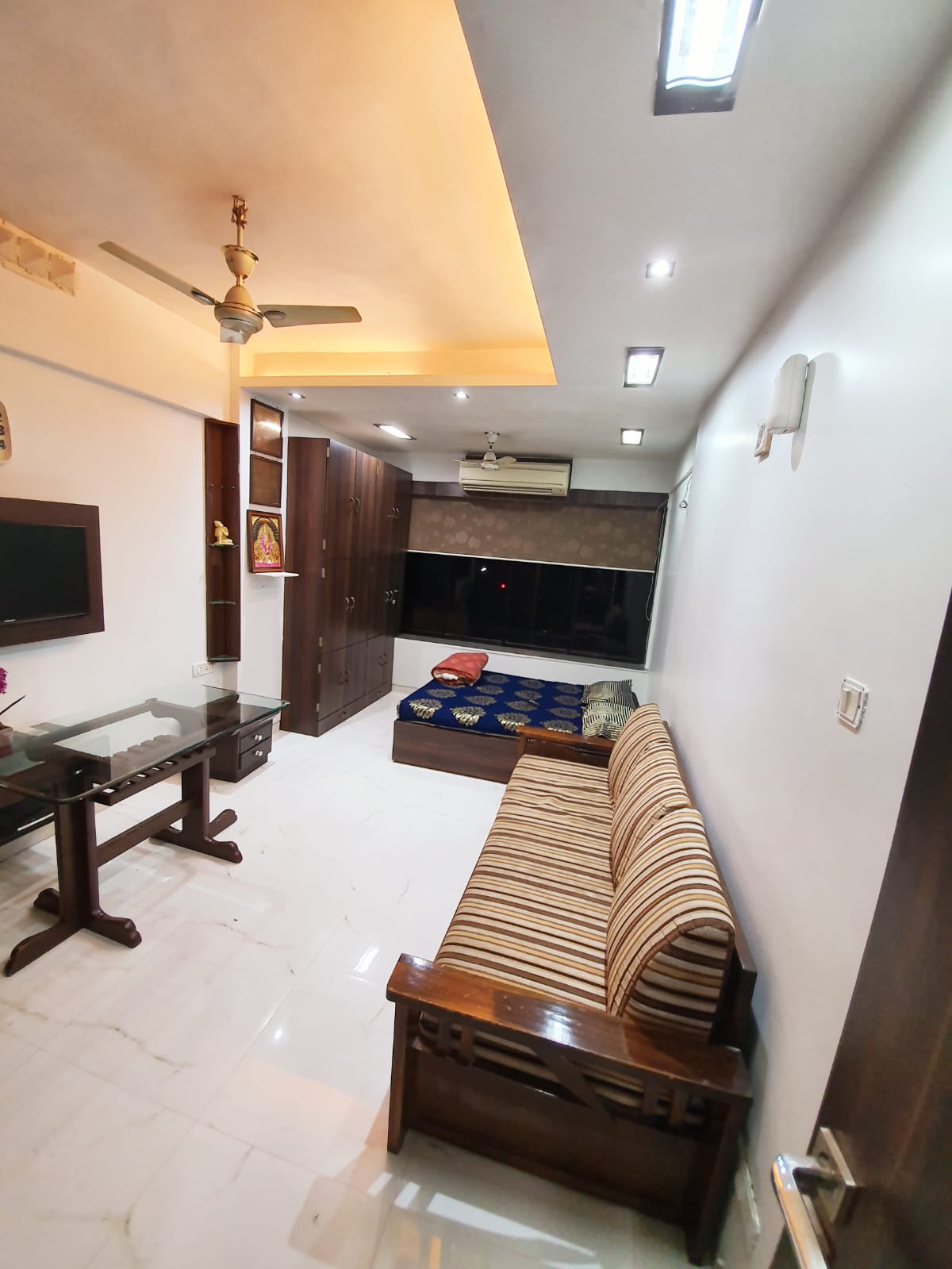 2 BHK Apartment For Rent in Anand Bhavan Vile Parle West