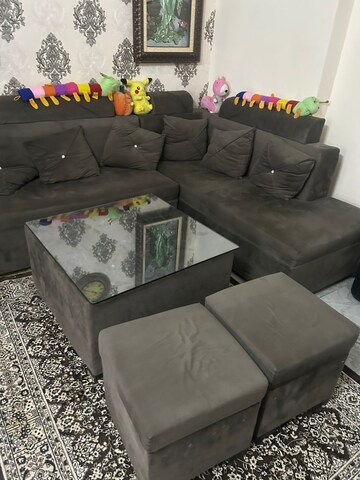 Living Room in 2 BHK Builder Floor at Lucky The Palm Valley, Sector 1 Greater Noida – for Rent